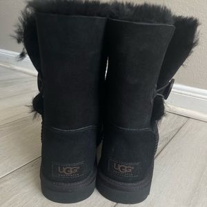 UGG womens Bailey button boot